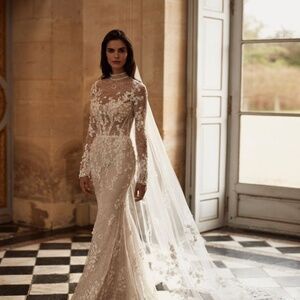 Milla Nova Isida wedding gown (new w/ tags!)